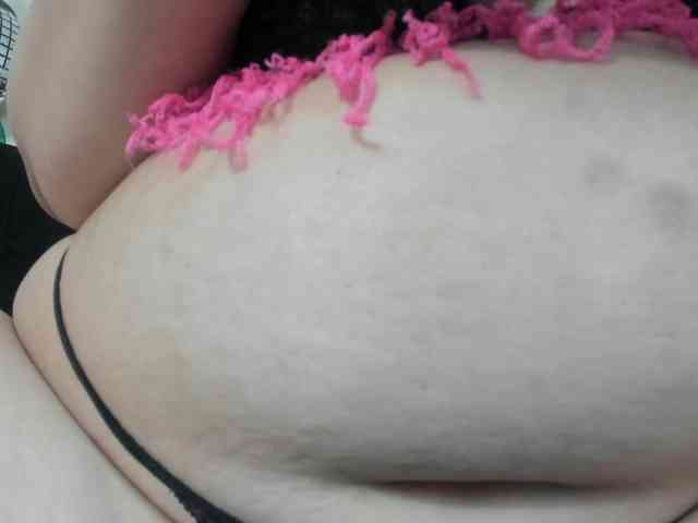 AlondraZaens webcam