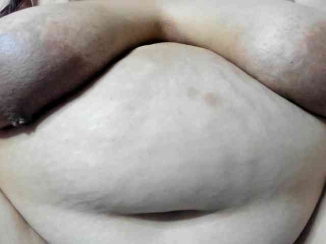 AlondraZaens webcam