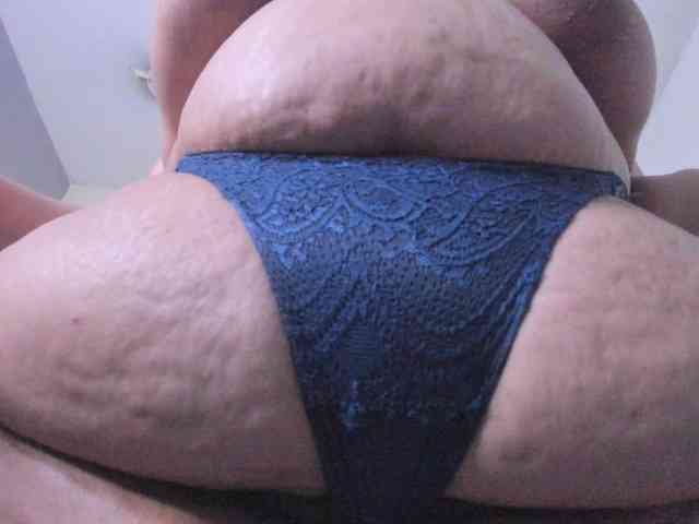 AlondraZaens webcam