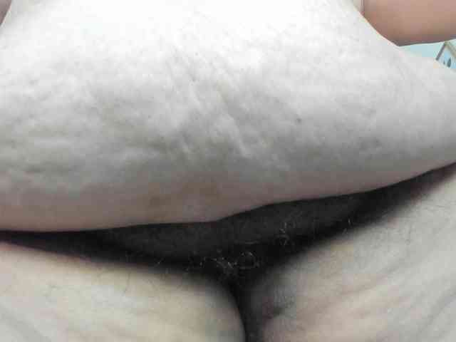 AlondraZaens webcam