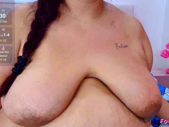 AlondraZaens webcam