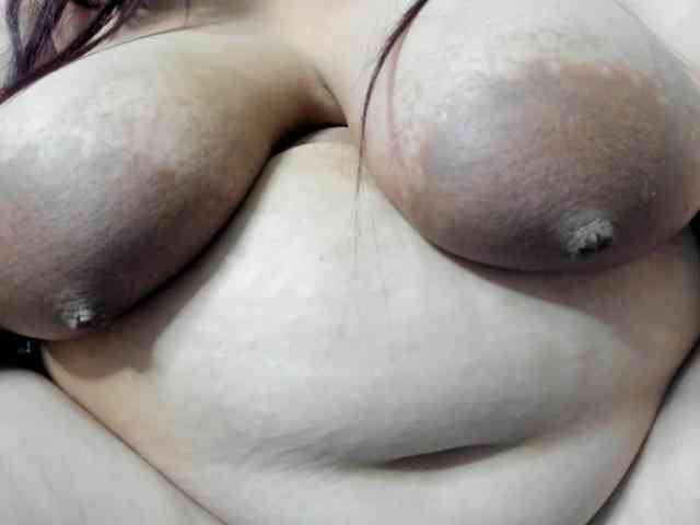 AlondraZaens webcam