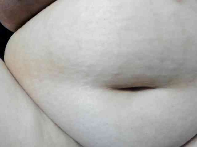 AlondraZaens webcam