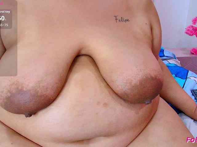 AlondraZaens webcam