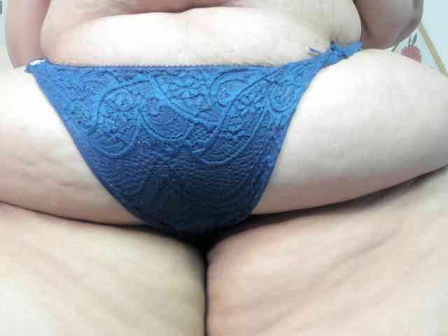 AlondraZaens webcam
