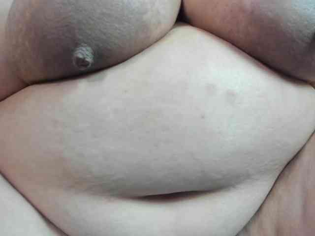 AlondraZaens webcam