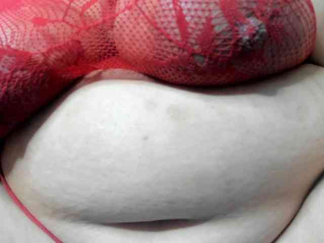 AlondraZaens webcam