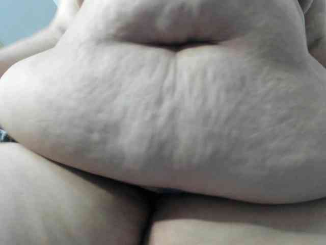 AlondraZaens webcam
