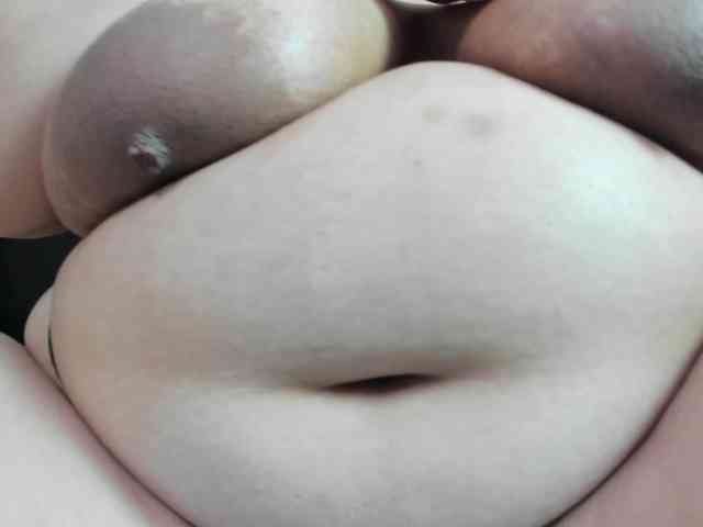 AlondraZaens webcam