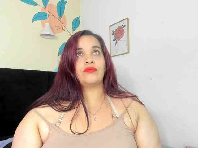 AlondraZaens webcam