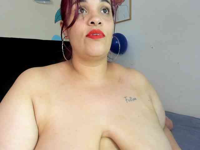 AlondraZaens webcam