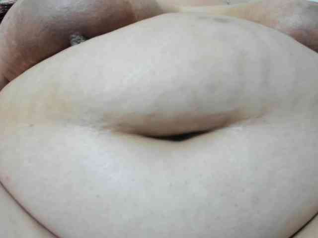 AlondraZaens webcam