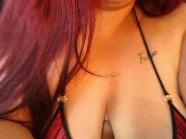 AlondraZaens webcam