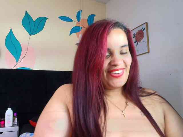 AlondraZaens webcam