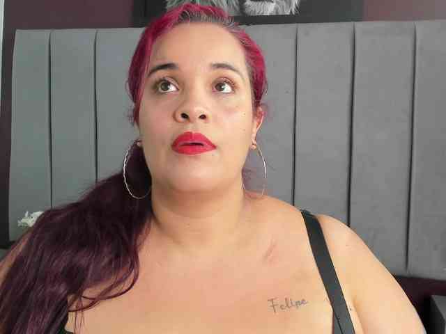 AlondraZaens webcam