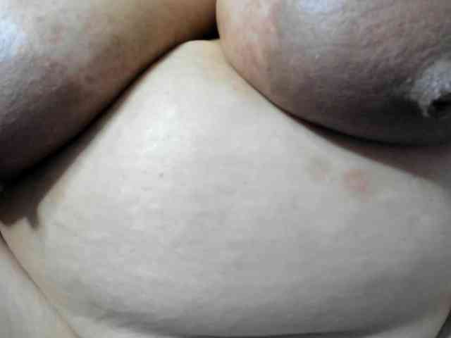 AlondraZaens webcam
