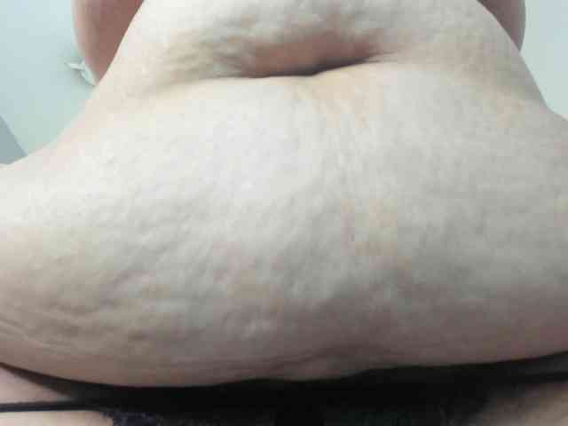 AlondraZaens webcam