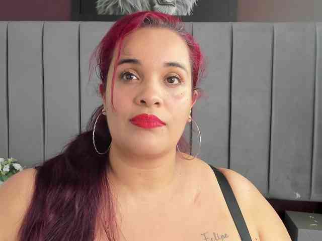 AlondraZaens webcam