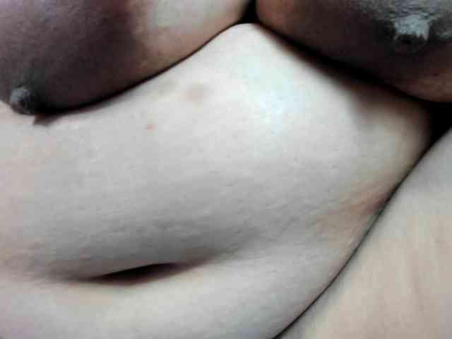 AlondraZaens webcam