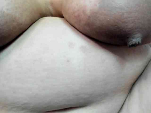 AlondraZaens webcam