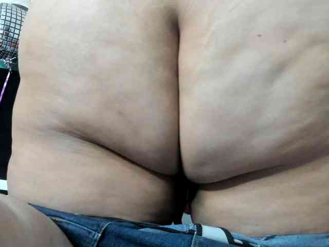 AlondraZaens webcam