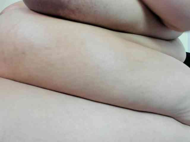 AlondraZaens webcam