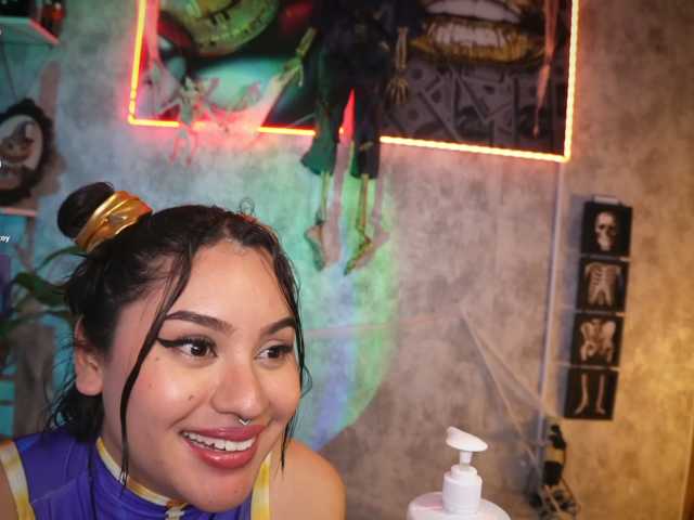 AdaKolex live cam preview