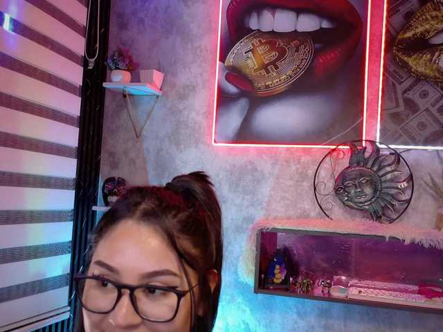 Ada-andDamian live cam on BongaCams