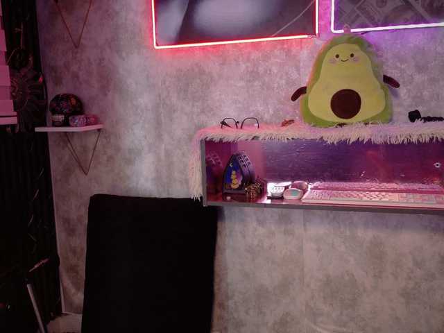 Ada-andDamian live cam on BongaCams