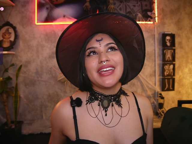 Ada-andDamian live cam on BongaCams