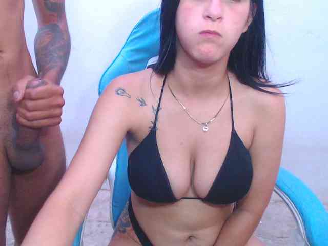 Modelo: hotcollege29