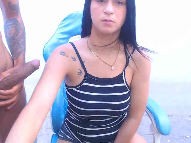 Modelo: hotcollege29
