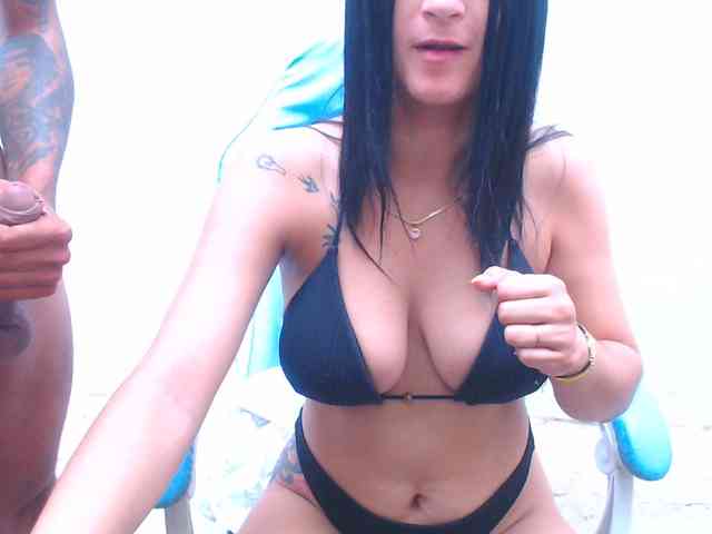 Modelo: hotcollege29