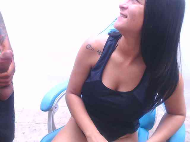 Modelo: hotcollege29