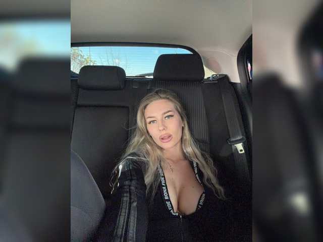 Lovensesgirl, live now on BongaCams