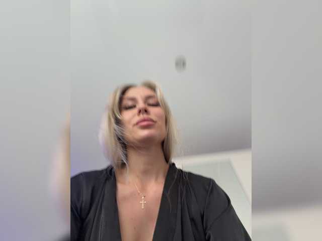 Lovensesgirl live cam on BongaCams