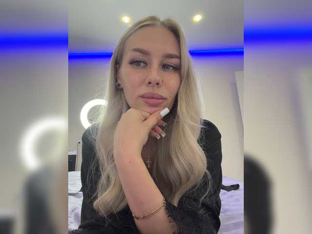 Lovensesgirl live webcam show