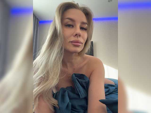 Lovensesgirl live cam on BongaCams