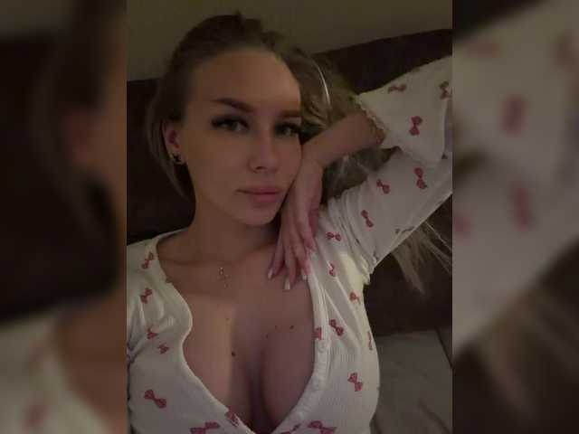 Lovensesgirl live cam on BongaCams