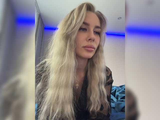 Lovensesgirl live cam