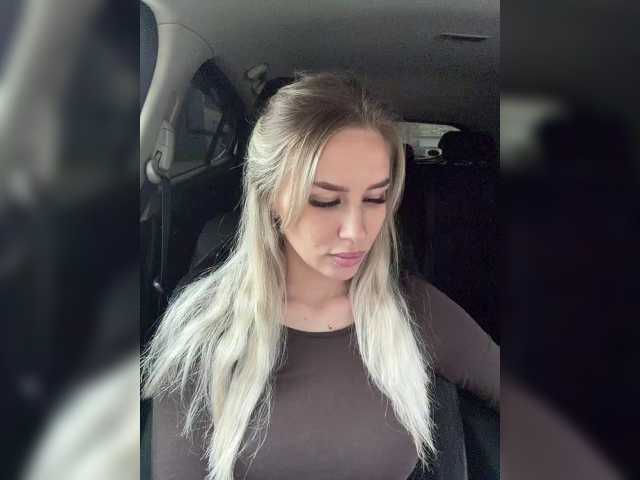 Lovensesgirl, live now on BongaCams