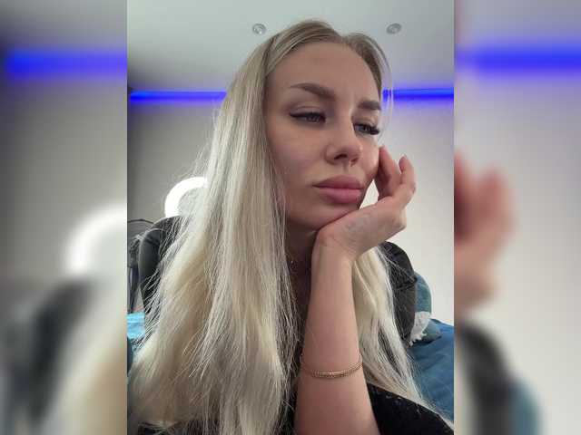 Lovensesgirl live cam on BongaCams