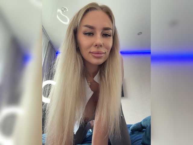 Lovensesgirl live cam on BongaCams