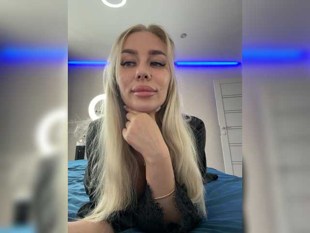 Lovensesgirl live cam on BongaCams