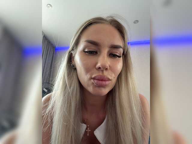 Lovensesgirl live cam on BongaCams