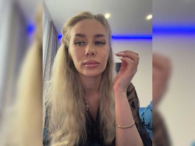 Lovensesgirl live cam