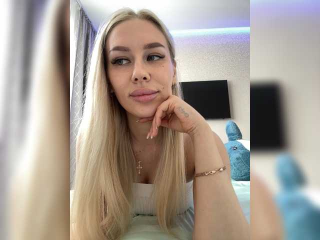 Lovensesgirl's BongaCams show and profile