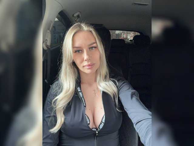 Lovensesgirl live cam on BongaCams