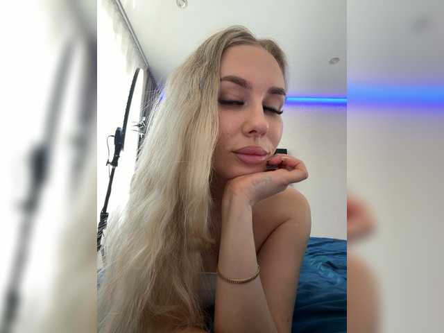 lovensesgirl cam belle