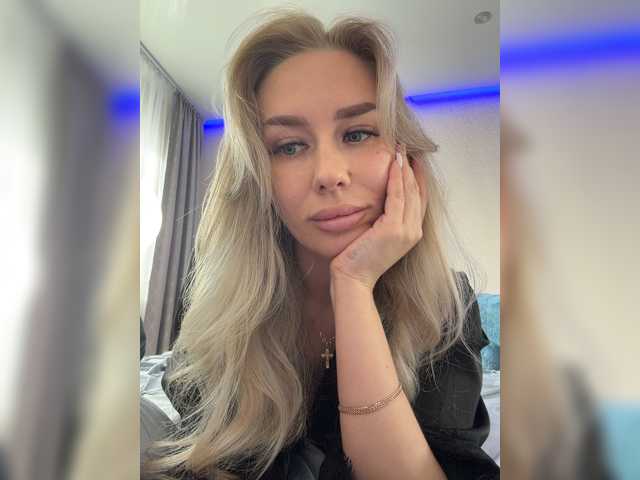 Lovensesgirl live cam on BongaCams